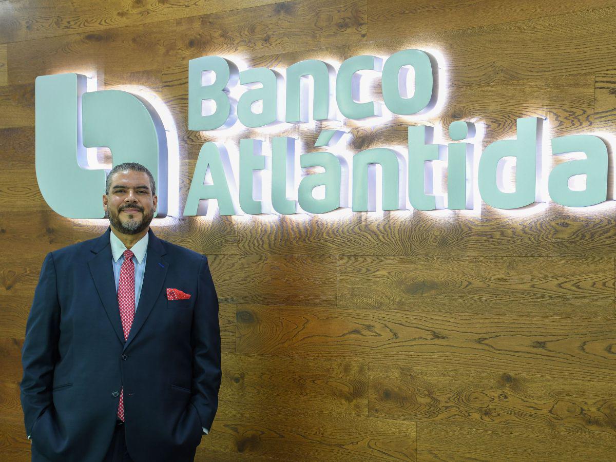 Franco Jovel, Vicepresidente de Asesoría Jurídica de Banco Atlántida
