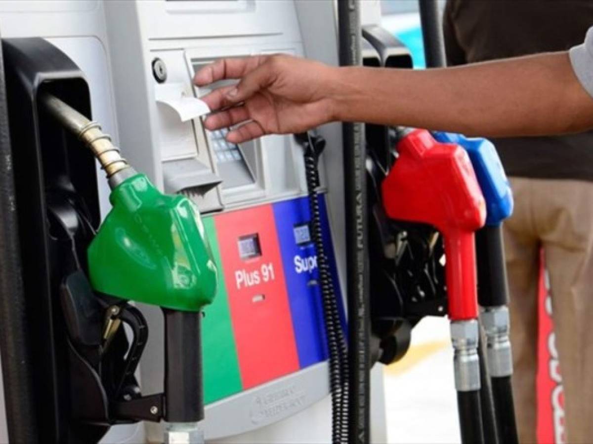 Autoridades de Panamá confirman nueva alza en combustible con máximos de venta de hasta US$4  
