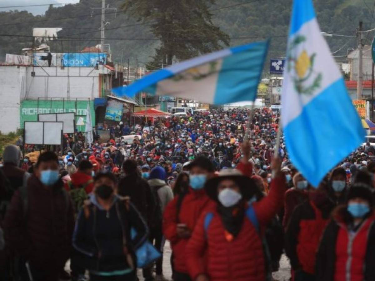 Guatemaltecos se manifiestan en Paro Nacional para exigir renuncia de Giammattei