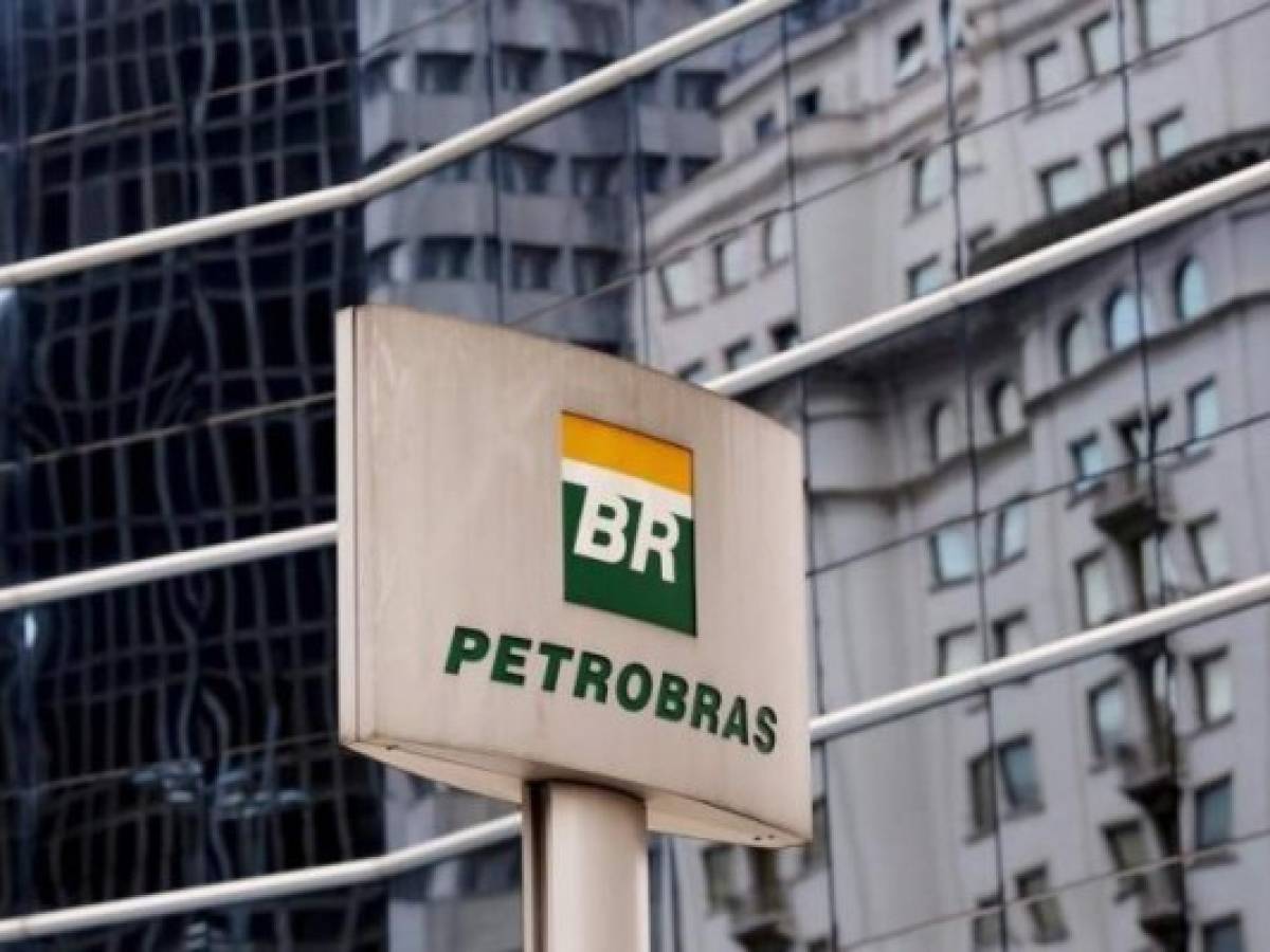 Petrobras vende refinería en EE.UU.