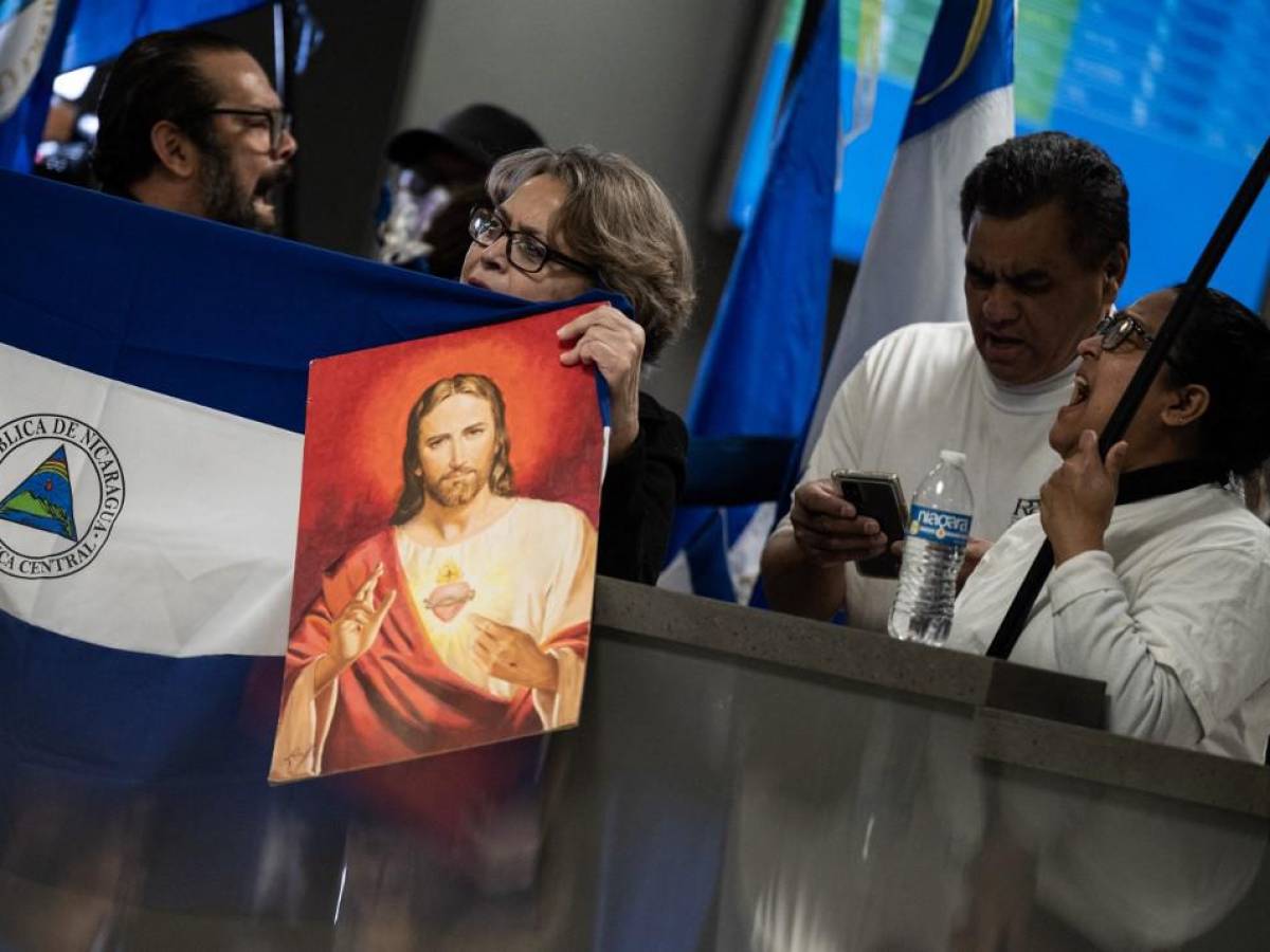 España ofrece nacionalidad a opositores liberados por Nicaragua