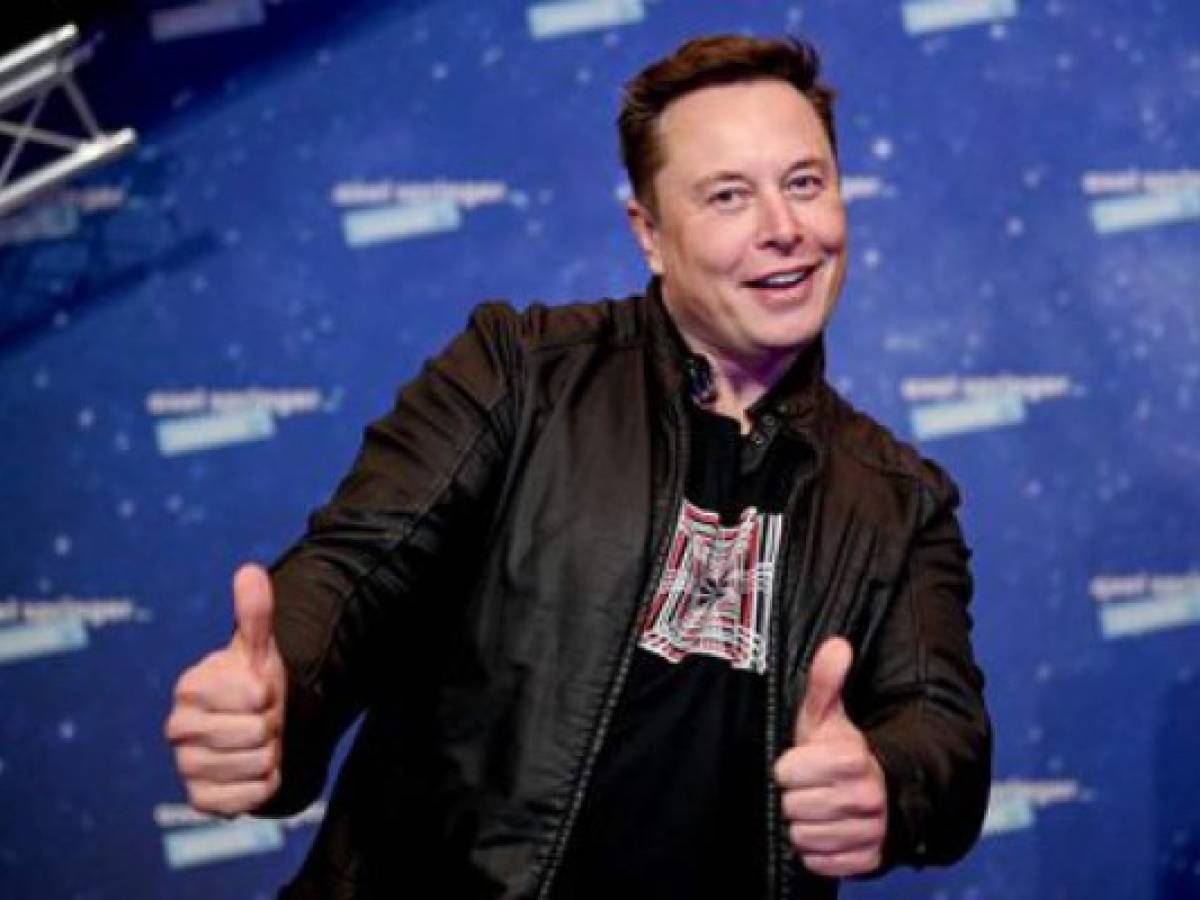 Tuits de Elon Musk aludiendo a una ruptura hacen caer 7% al bitcoin