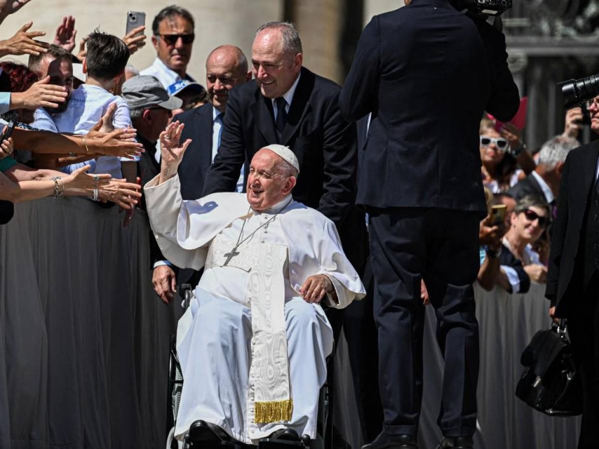 Papa Francisco será operado de urgencia por un riesgo de obstrucción intestinal