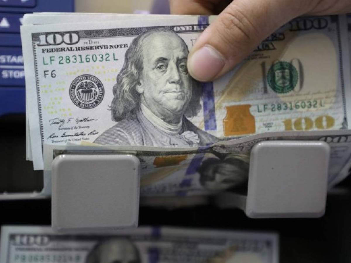 El Salvador: Cae el precio de los bonos tras destitución fiscal general y magistrados