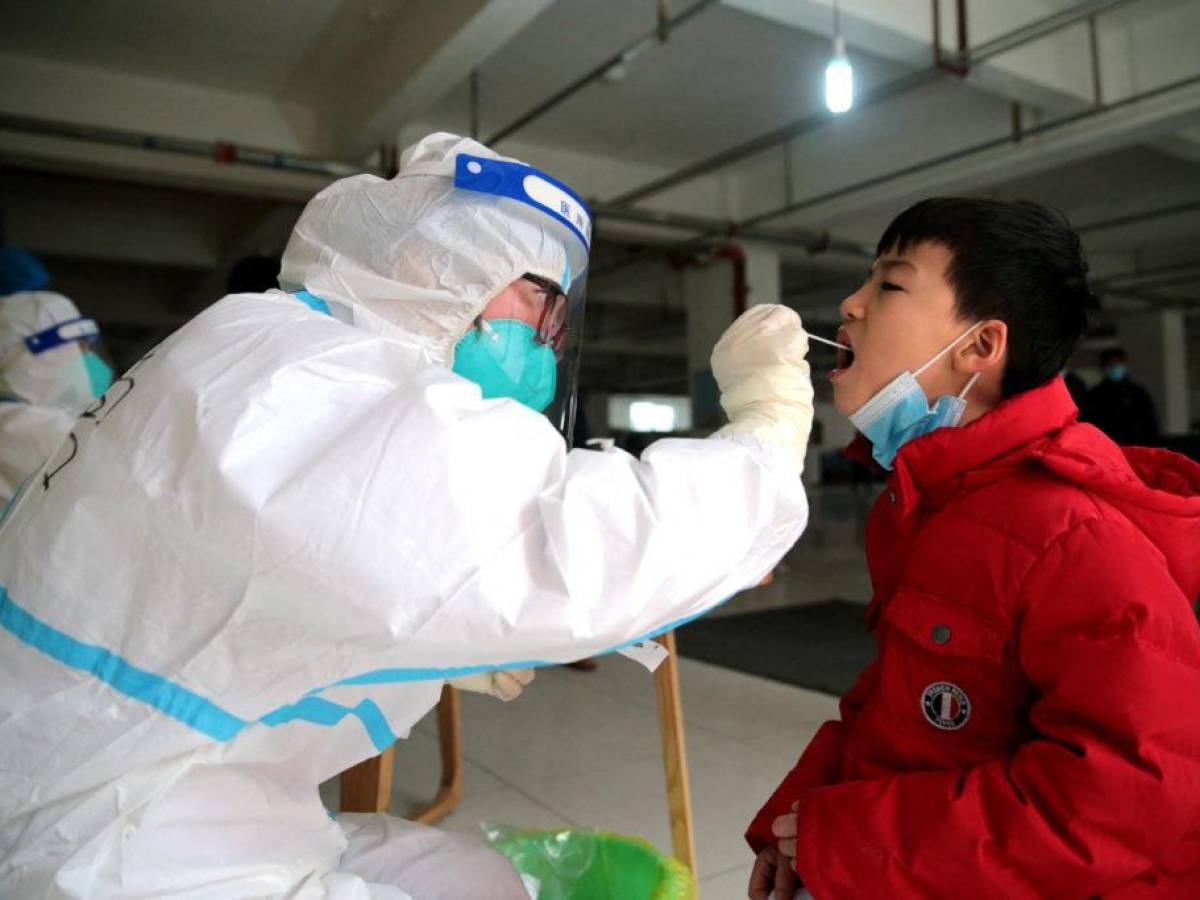 Coronavirus: Shanghái intensifica el confinamiento; Xi Jinping insiste en el cero covid