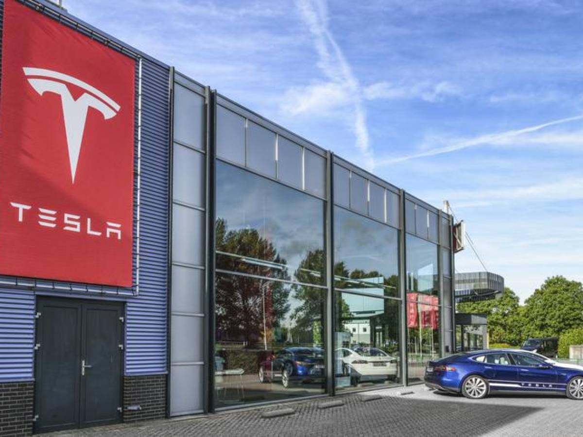Musk vendió US$4.000 millones en acciones de Tesla