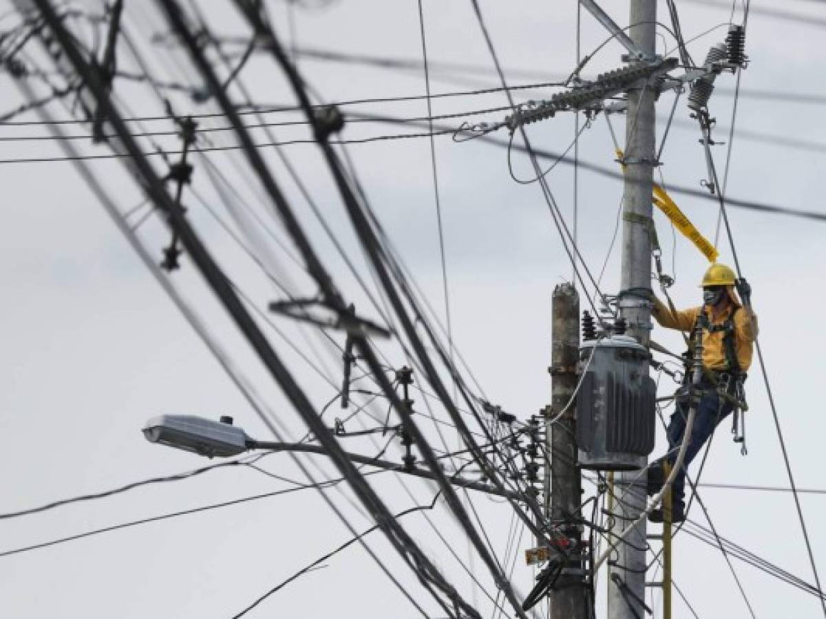 Aprueban en Costa Rica proyecto de ley que frenaría aumento en tarifa de electricidad por pago de IVA   