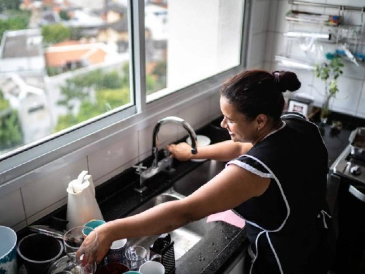 OIT: Trabajadoras del hogar ganan hasta 63% menos que el resto de personas asalariadas
