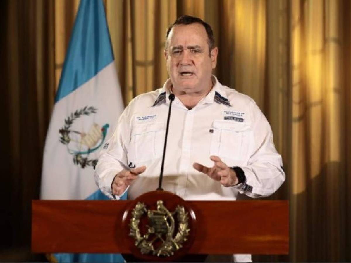 Presidente de Guatemala cierra la puerta a ONG por promover el aborto