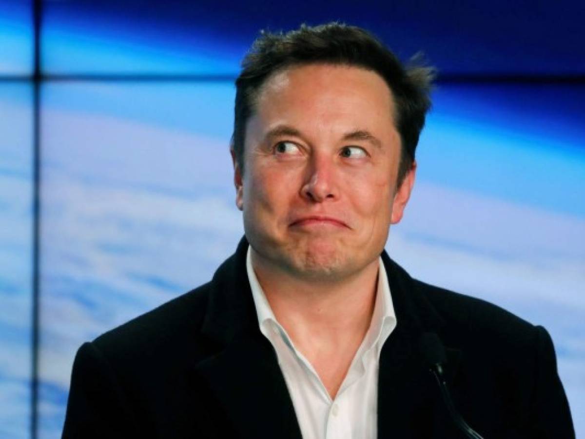 La fortuna de Elon Musk supera a la de Warren Buffett