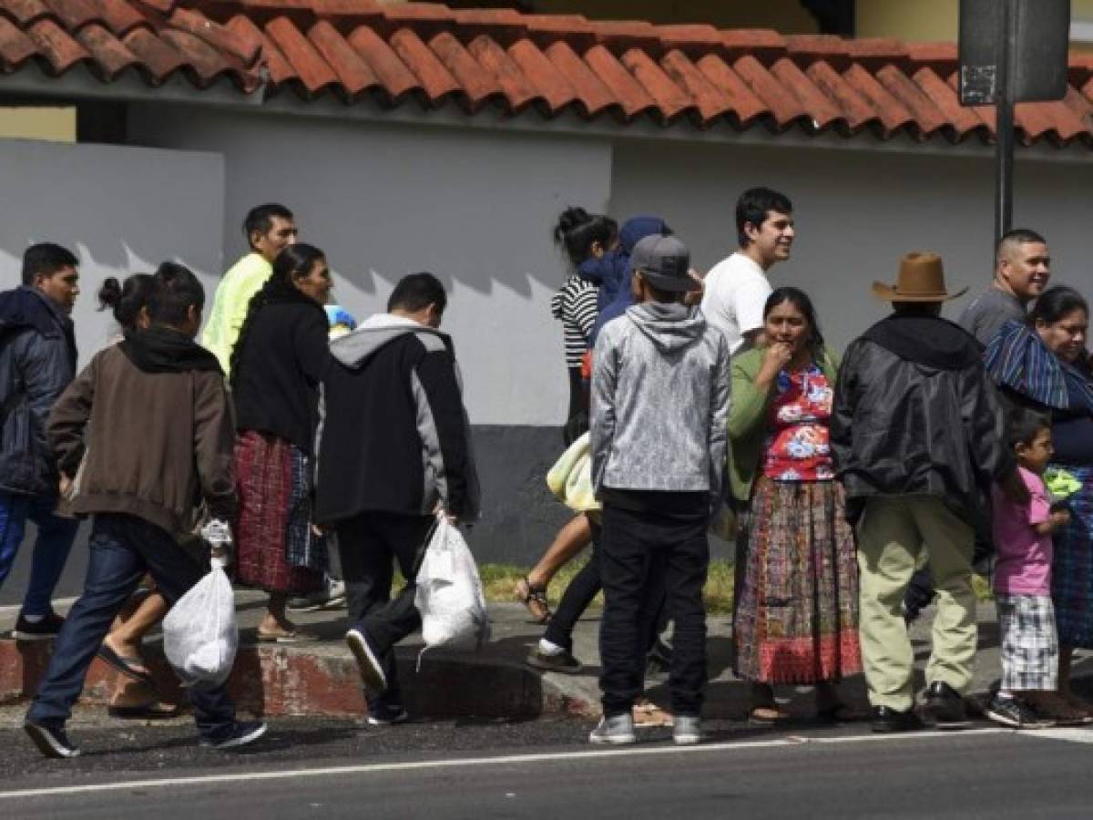 Llegan a Guatemala otros cuatro hondureños bajo acuerdo migratorio