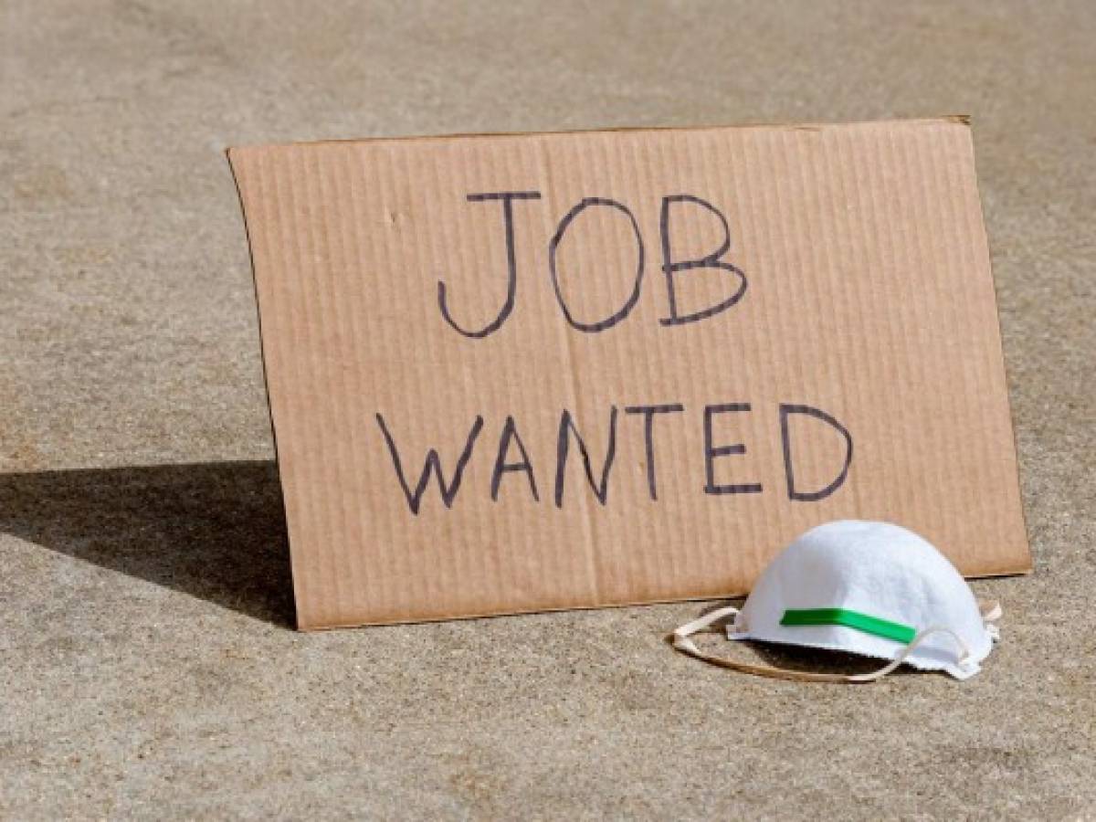 Pedidos de desempleo en EE.UU. por debajo del millón por primera vez desde marzo