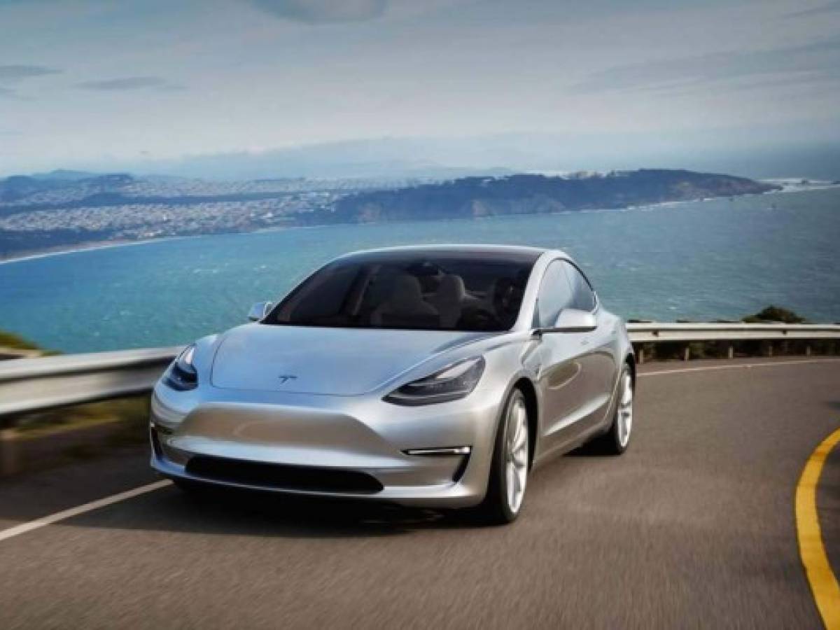 El FBI investiga si Tesla engañó a inversores con el Model 3