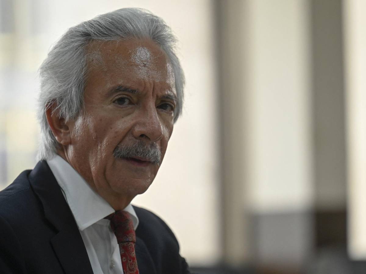 SIP nombra a Jose Rubén Zamora como director y pide al Gobierno de Guatemala su liberación
