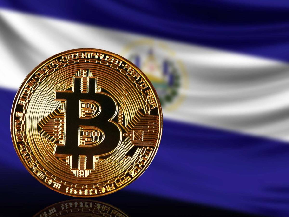 El bitcoin cumple un año de curso legal en El Salvador con planes inconclusos