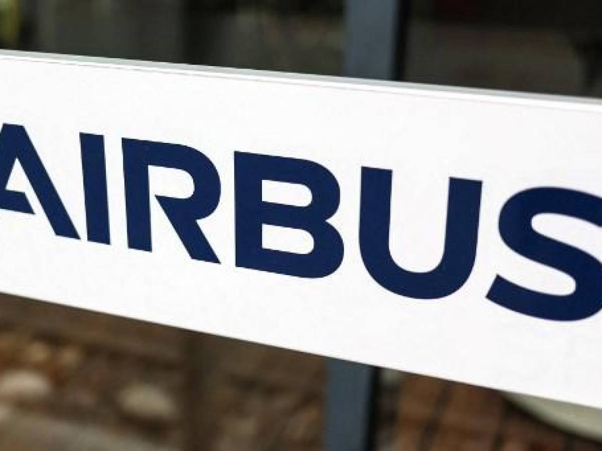 Airbus usa una vela gigante en sus barcos de transporte de piezas para contaminar menos