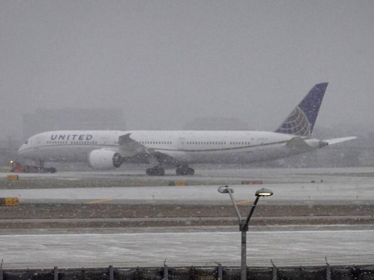 Gran tormenta obliga a suspender vuelos en EEUU