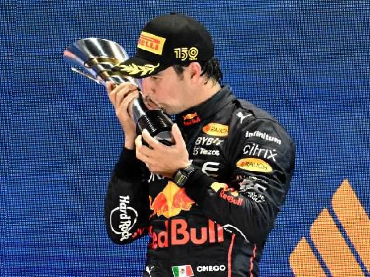Mexicano ‘Checo’ Pérez triunfa en el Gran Premio de Singapur