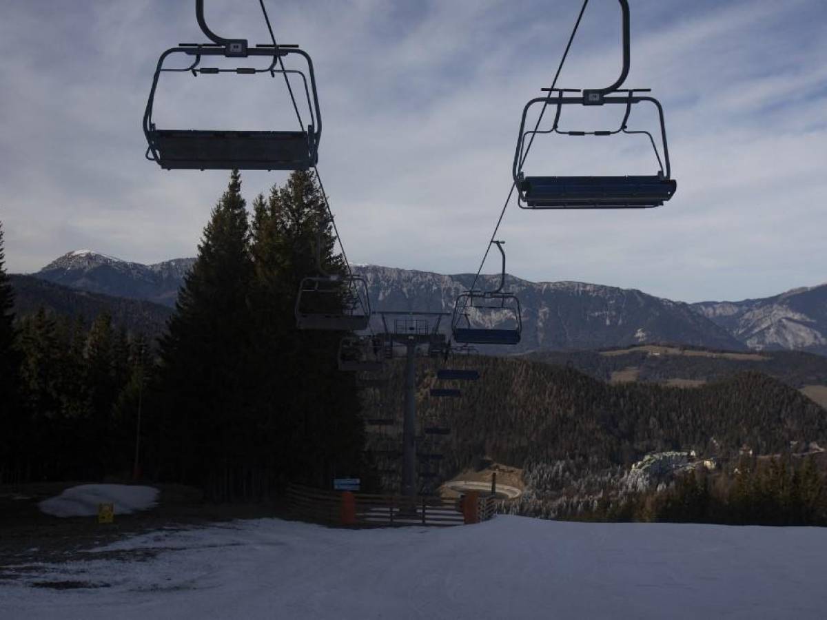 Sin manto de nieve, las estaciones alpinas viven en la tristeza