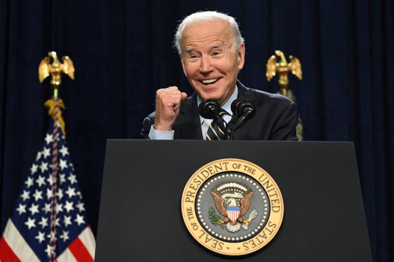 Biden, con 80 años, se presenta a reelección en EEUU