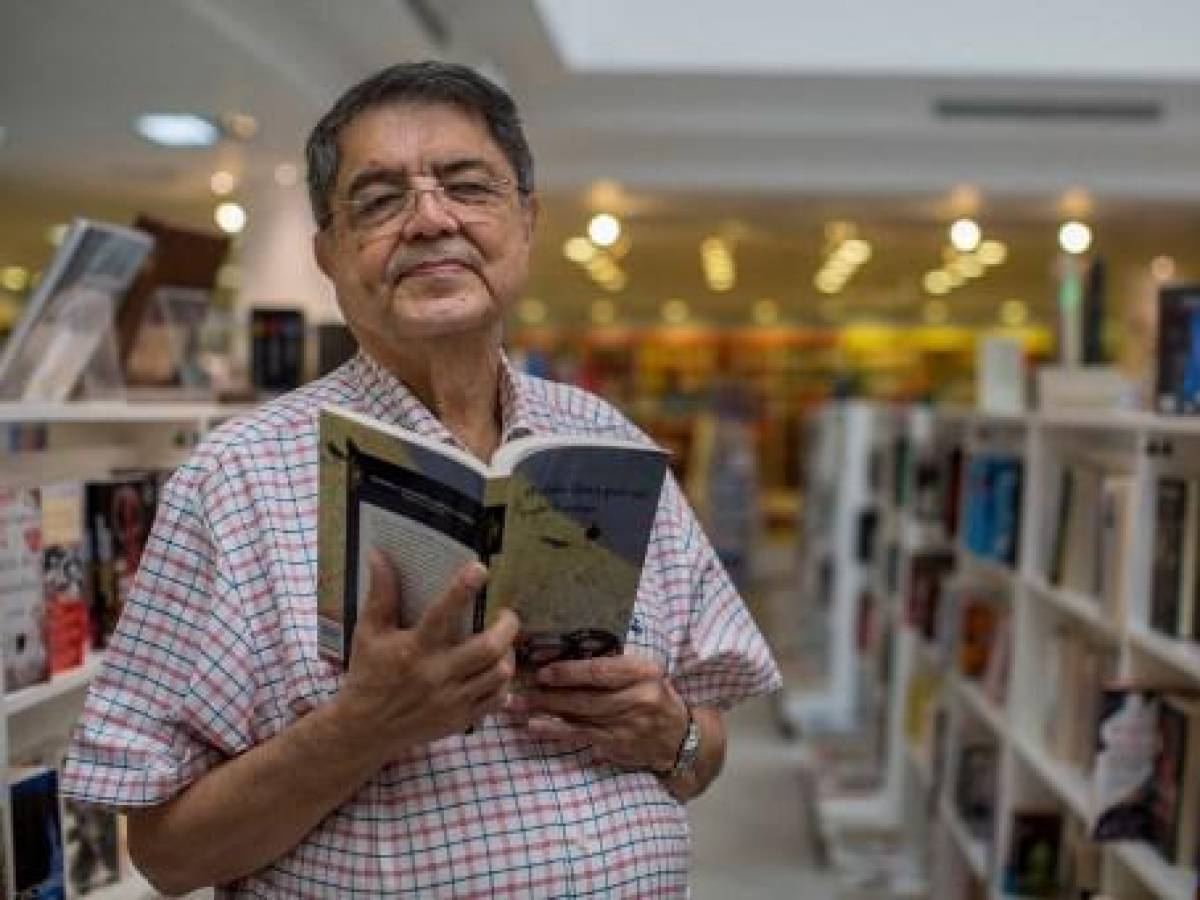 Novelista Sergio Ramírez acepta ser ciudadano ecuatoriano