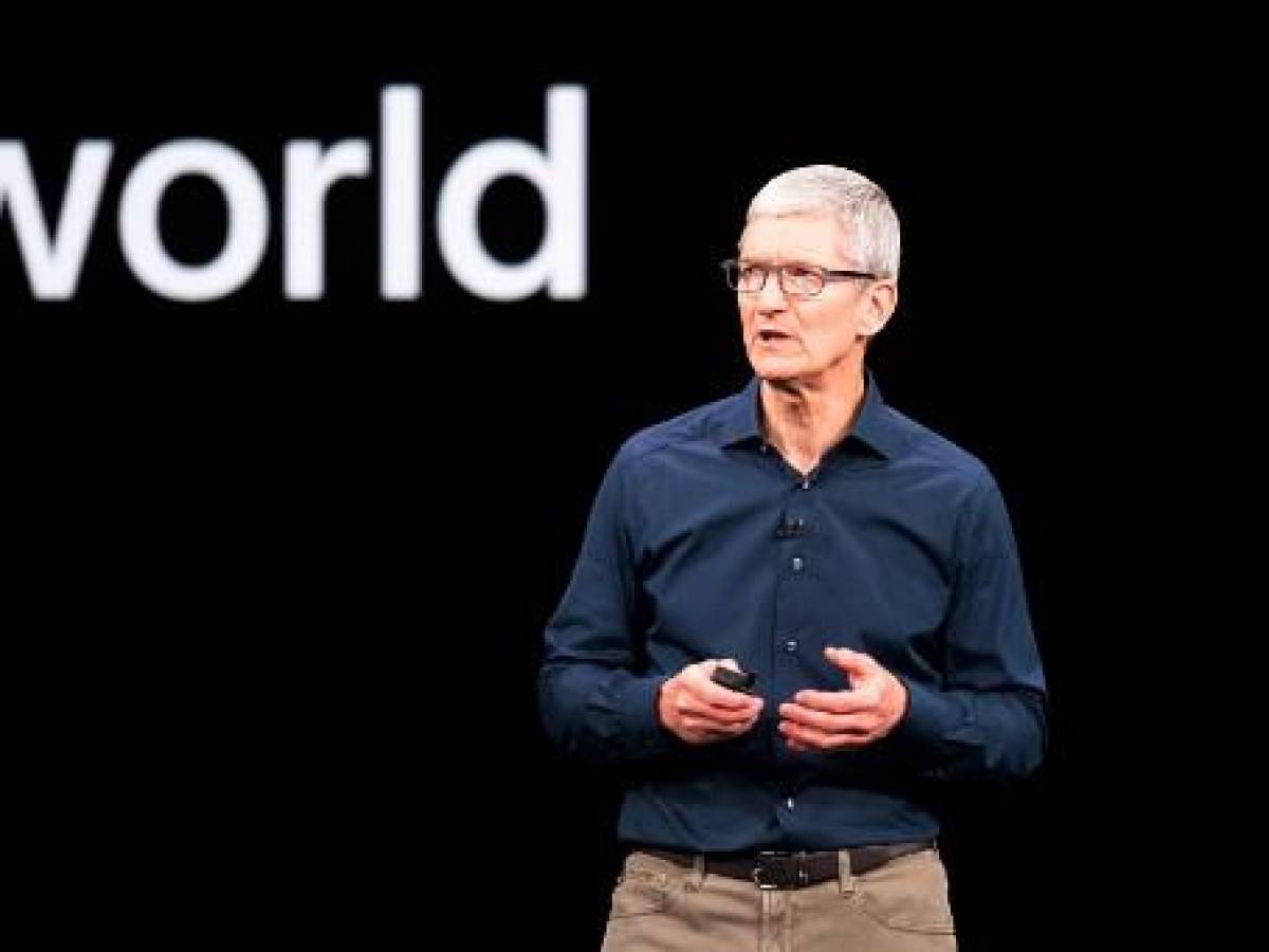 Apple rebaja en más del 40 % el salario de su CEO, Tim Cook