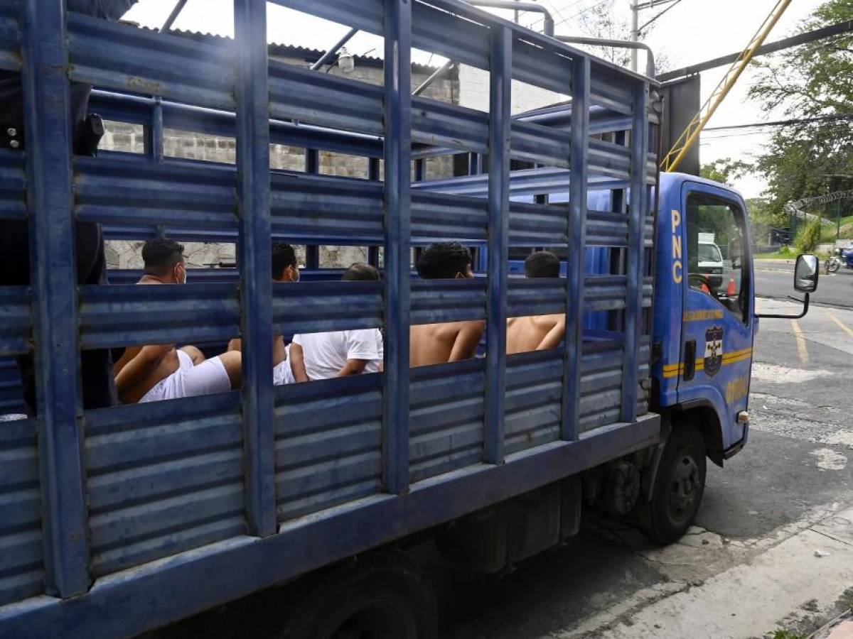 Guerra a pandillas causa hacinamiento extremo en cárceles de El Salvador