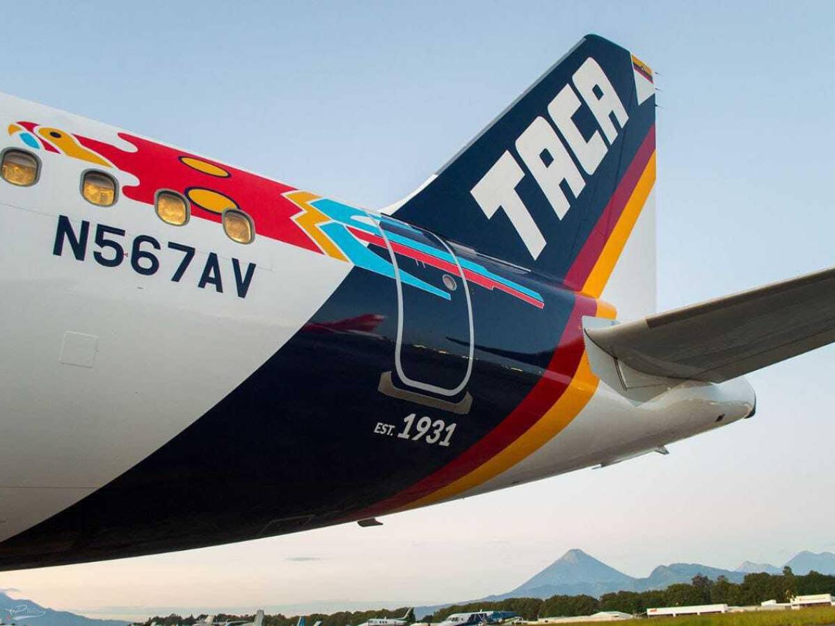 Avianca rinde homenaje a TACA con este avión
