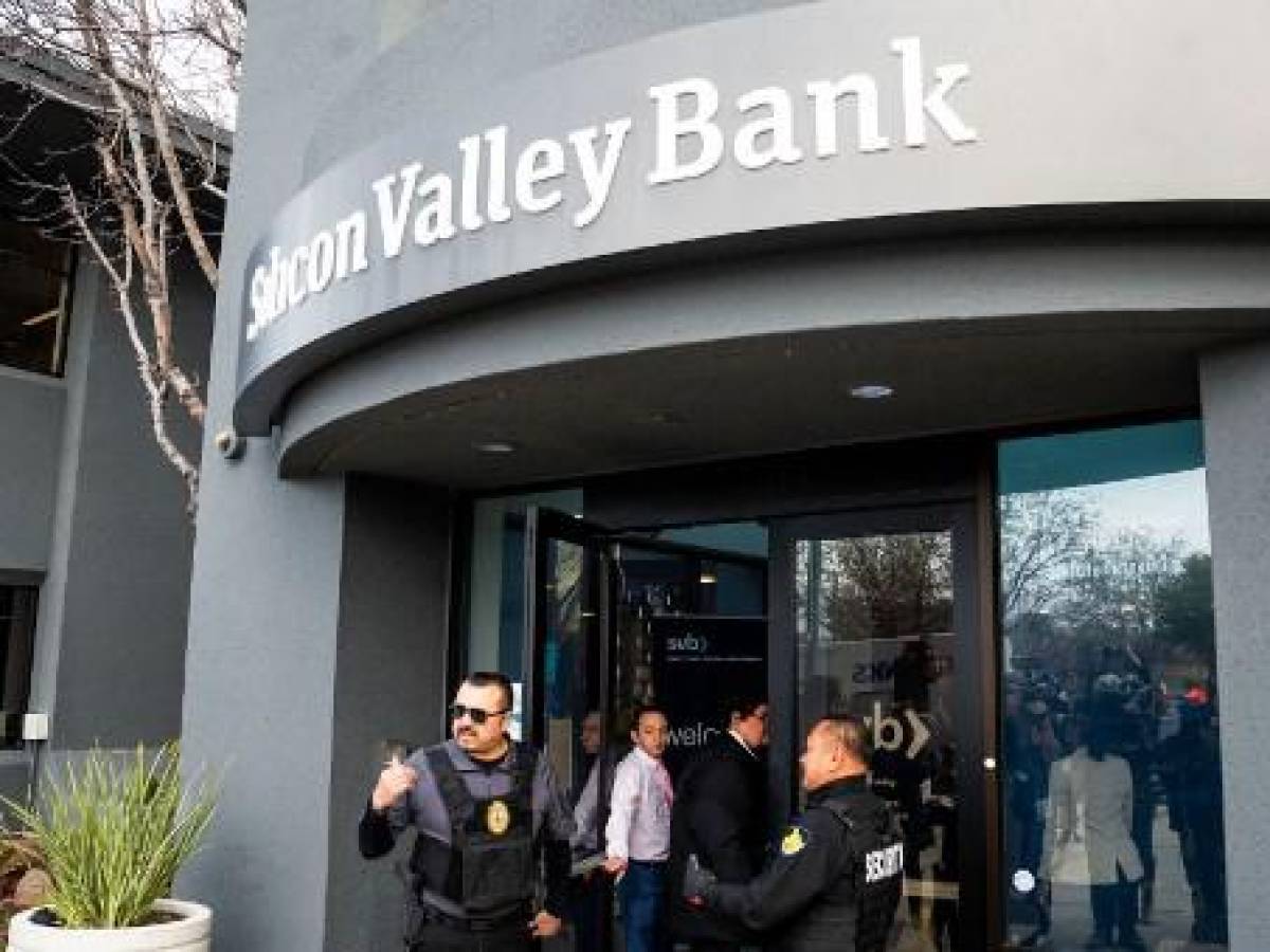 Reserva Federal investigará la supervisión del quebrado banco SVB