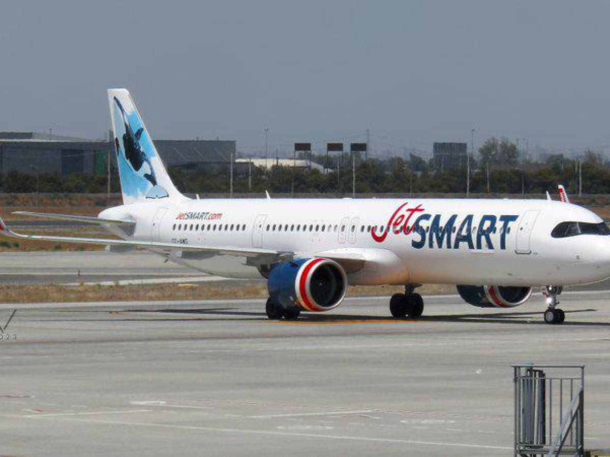 Aeronáutica de Colombia aprueba el ingreso de aerolínea JetSMART