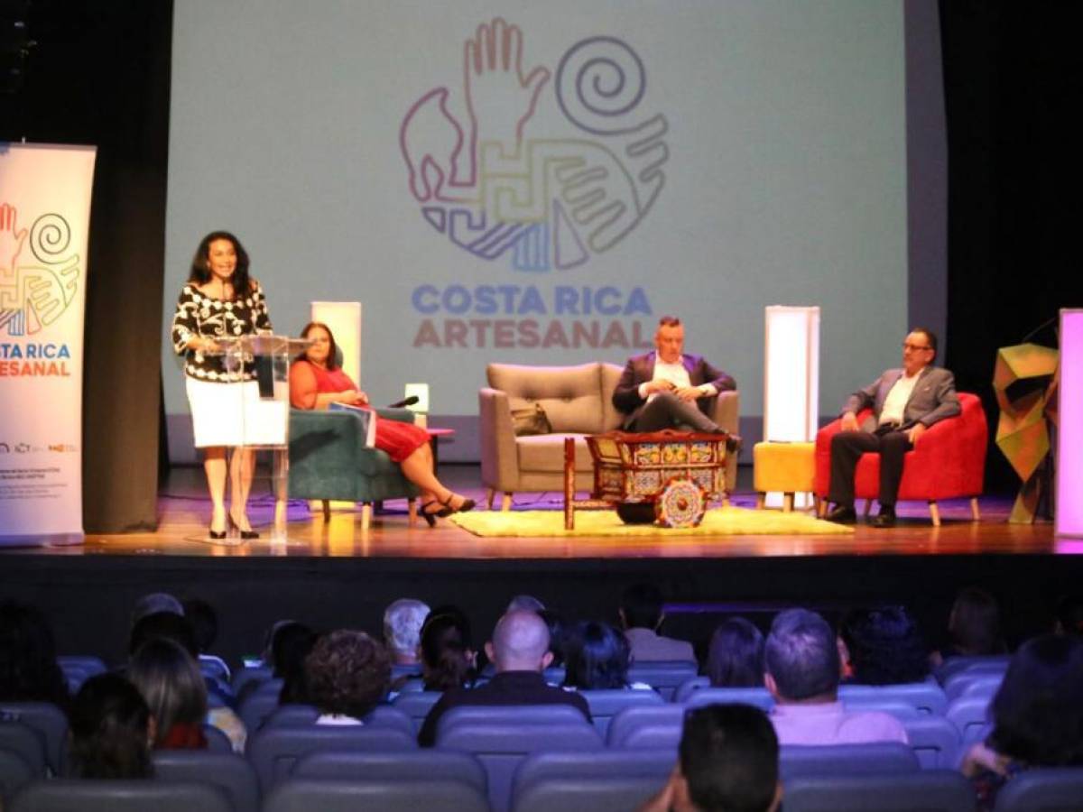 Artesanos se suman a la obtención del ‘Sello COSTA RICA ARTESANAL’ que garantiza la identidad de sus productos