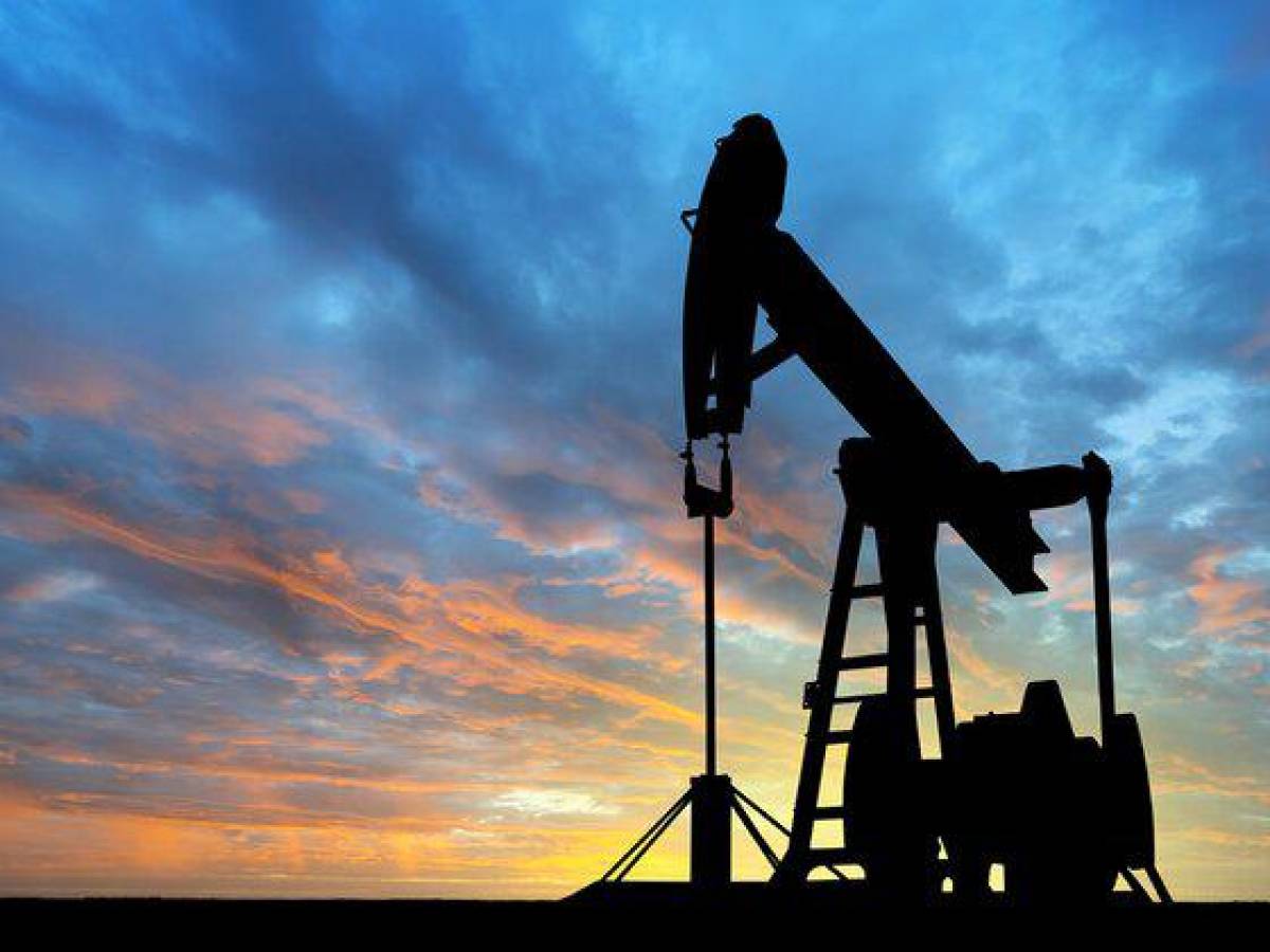 Precios del petróleo continúan en alza por posibles nuevas sanciones contra Rusia