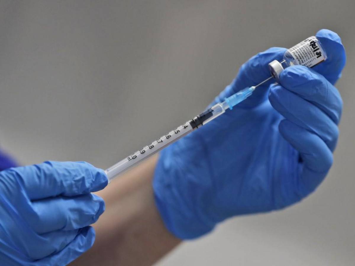 Agencia Europea de Medicamentos aprueba vacuna contra subvariantes de ómicron