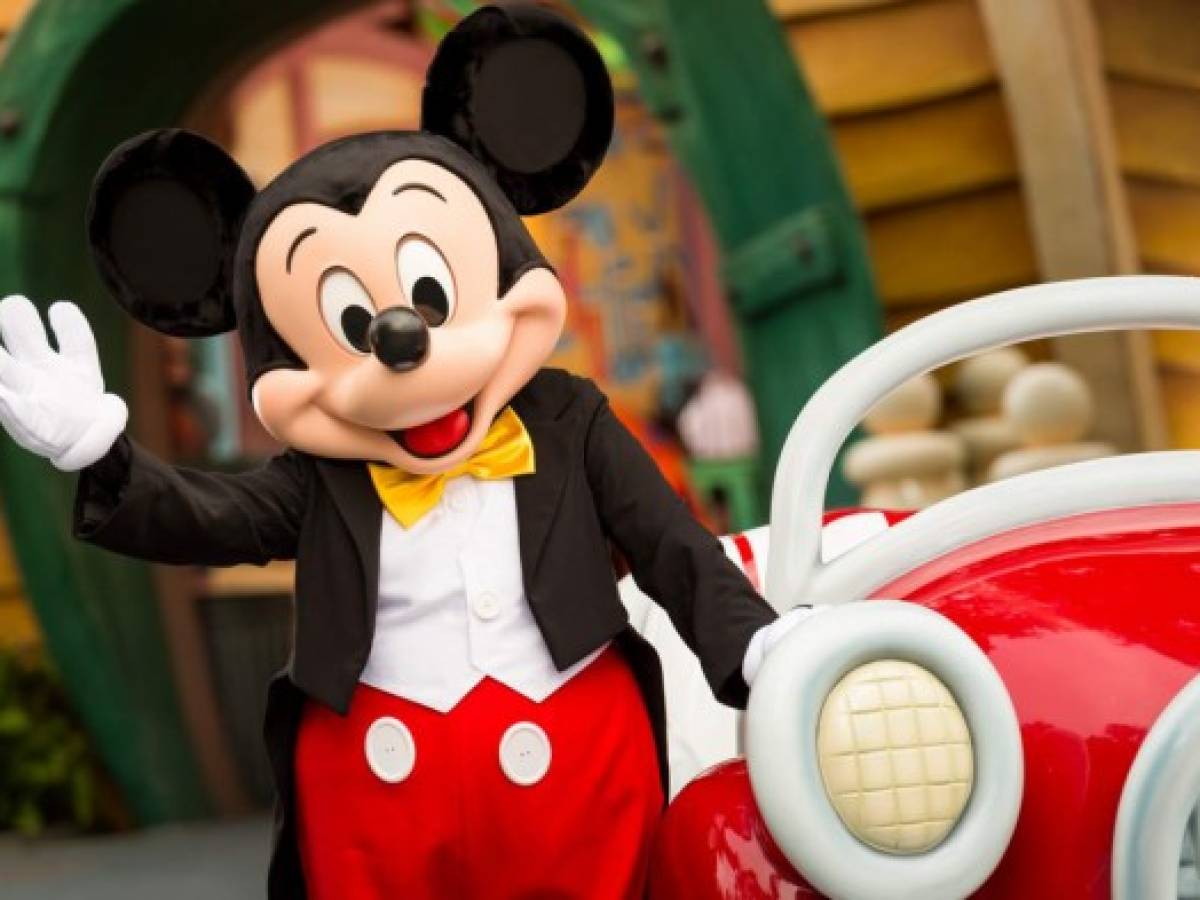 Empleados de Disney se van a casa con licencia no remunerada