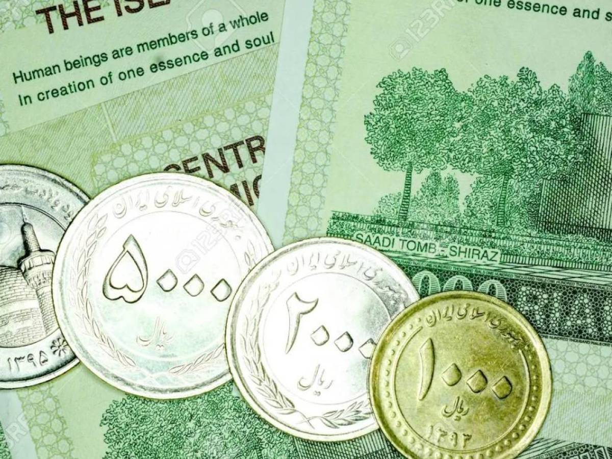 Moneda iraní marca nuevo mínimo histórico