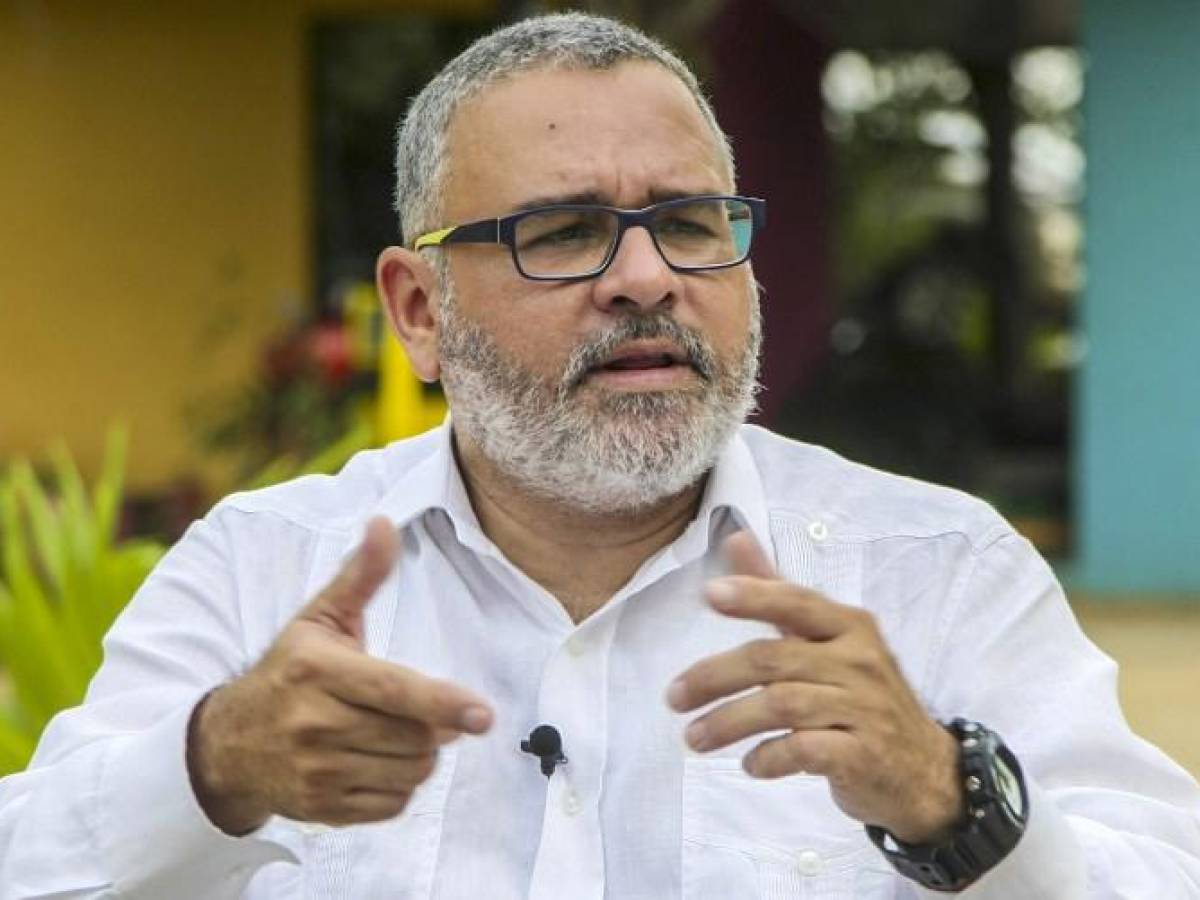 Expresidente salvadoreño, Mauricio Funes, enfrentará juicio por tregua con pandillas