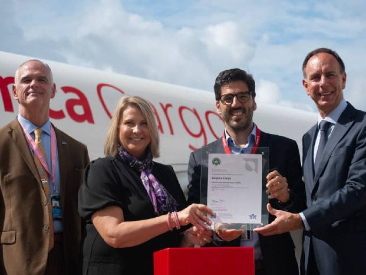 Avianca Cargo recibe certificación por calidad de transporte de productos perecederos