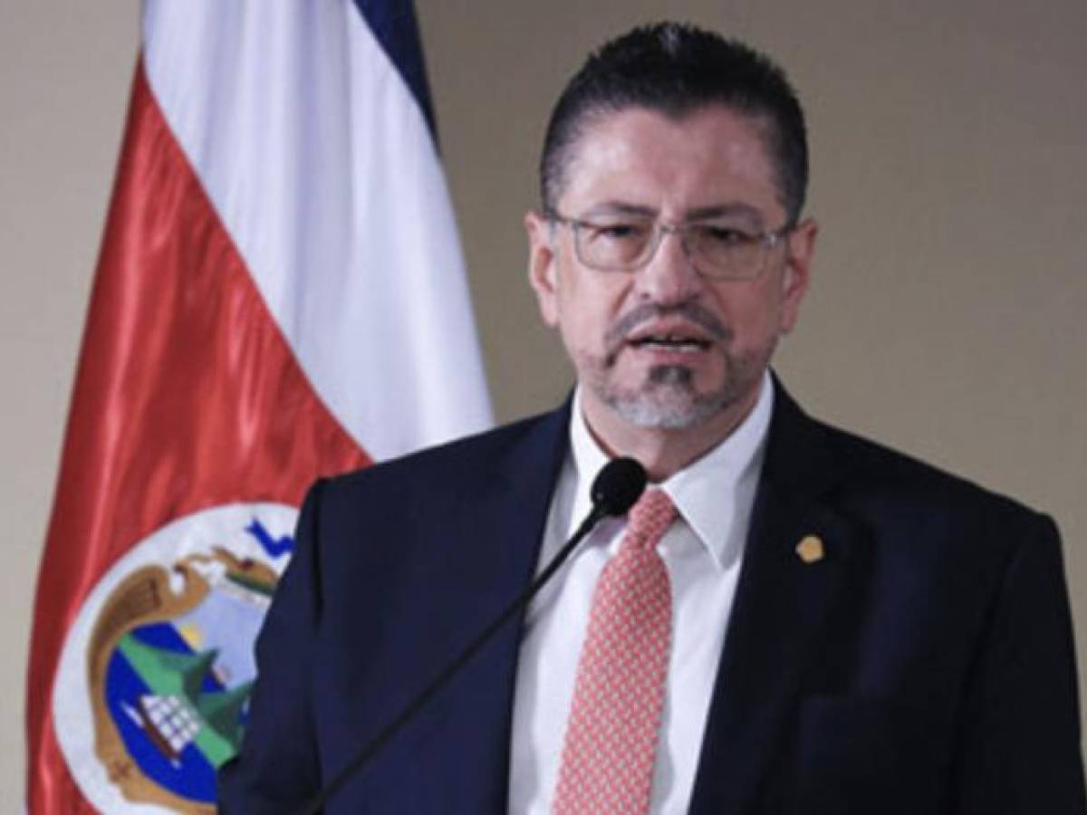 Piden al presidente de Costa Rica respeto a la Libertad de Prensa