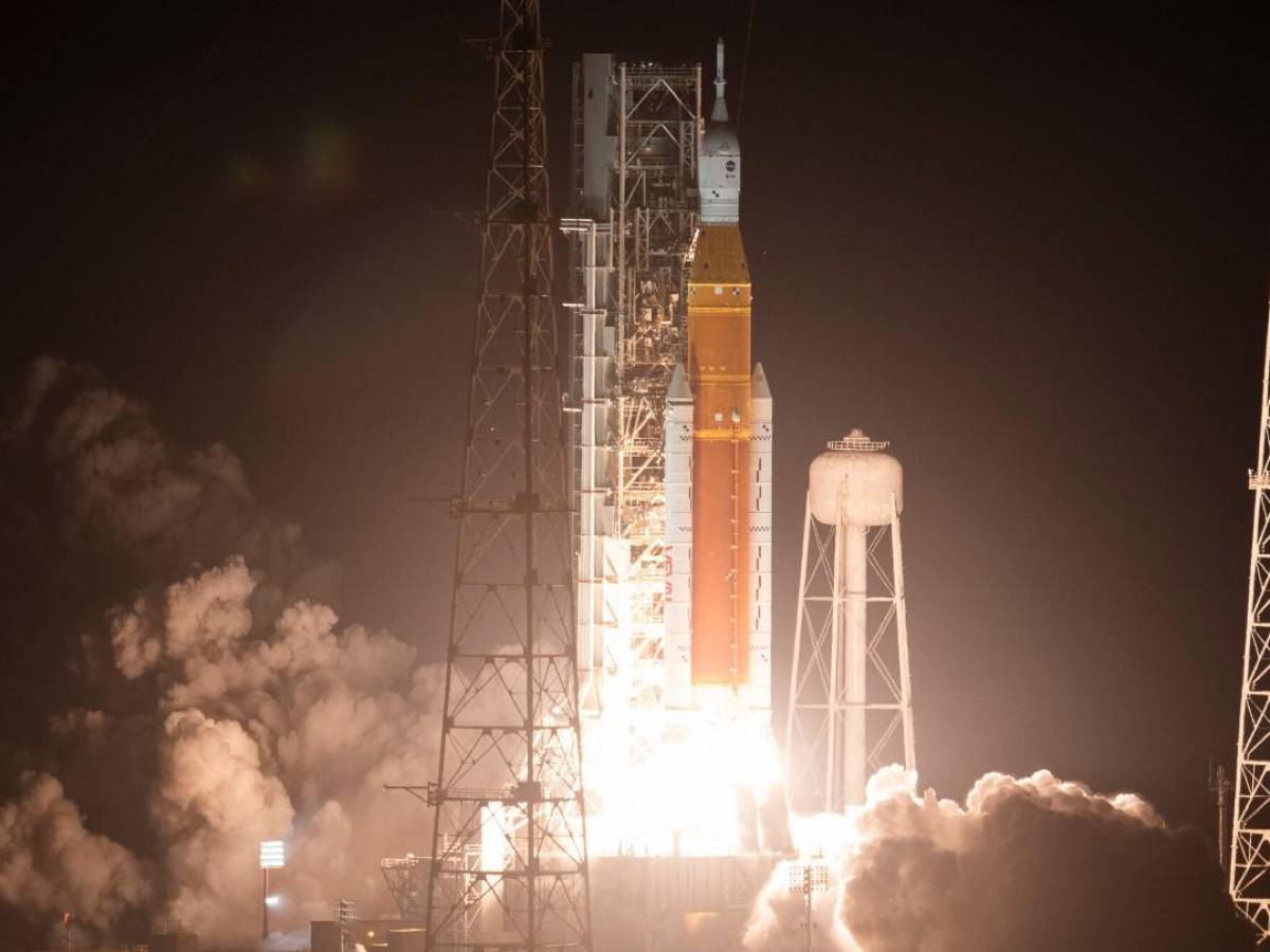 ¡Misión cumplida! NASA lanza con éxito un megacohete a la Luna