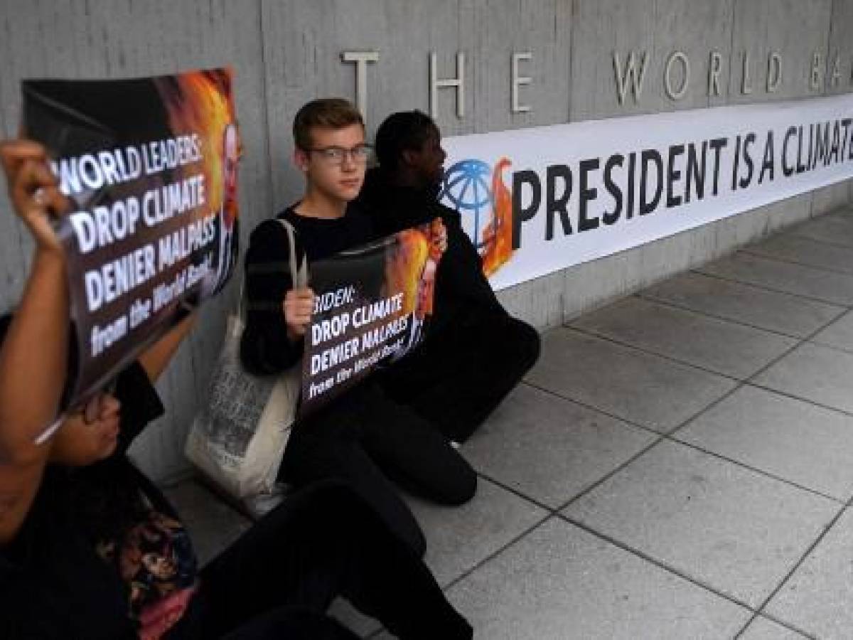 Piden renuncia del presidente del Banco Mundial por sus reservas sobre el cambio climático