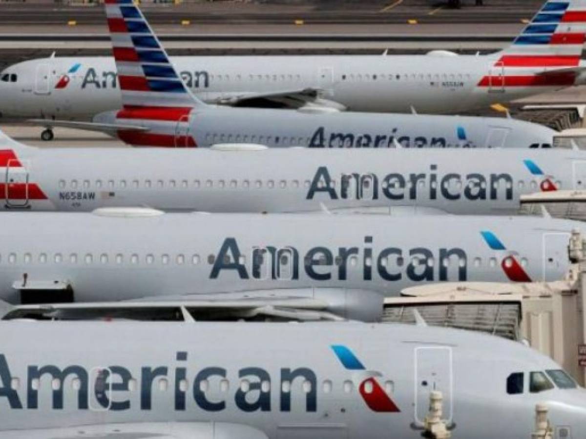 American Airlines canceló cientos de vuelos por falta de personal