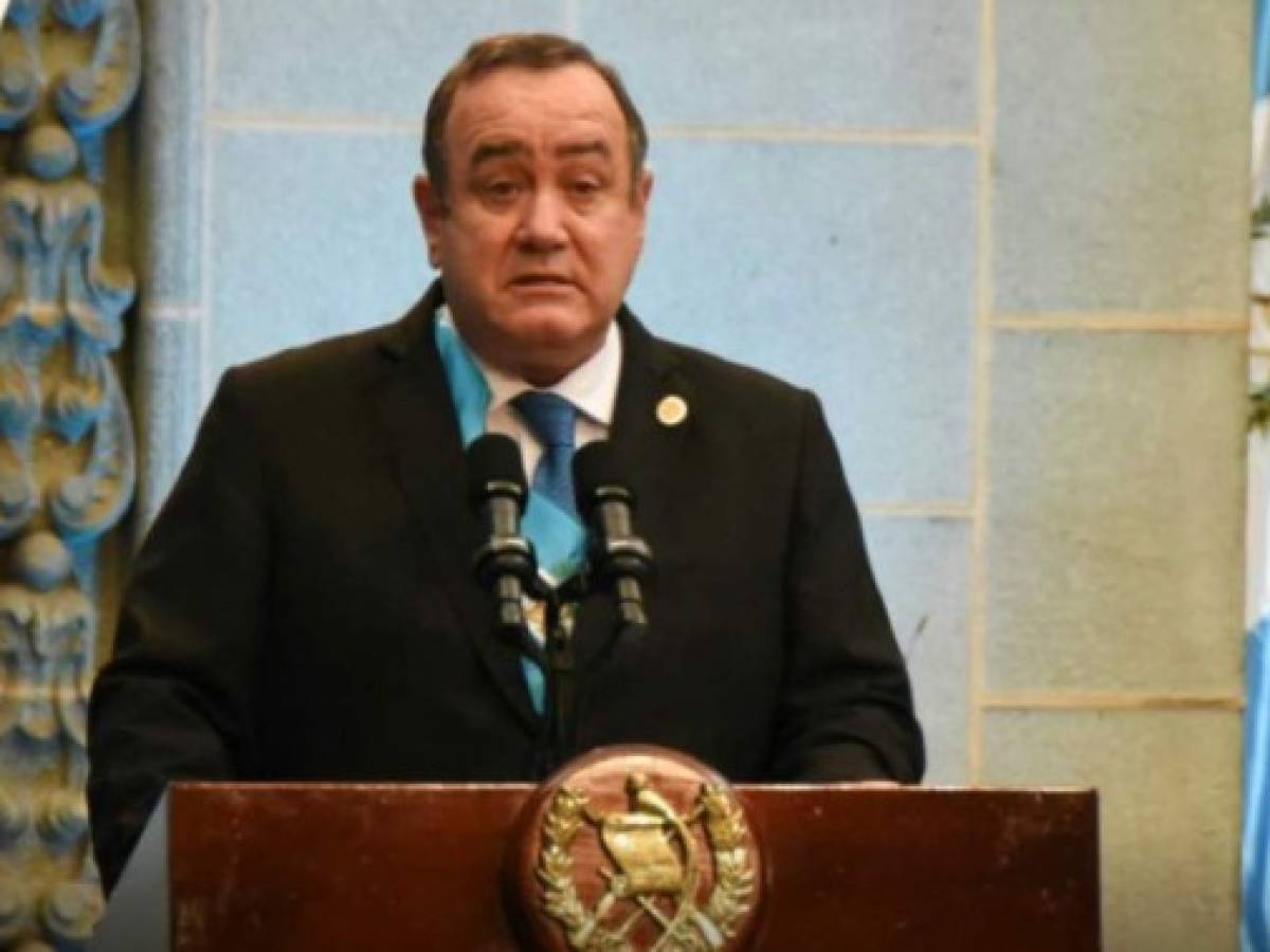 Presidente de Guatemala estaría buscando evadir su rendición de cuentas ante el Congreso