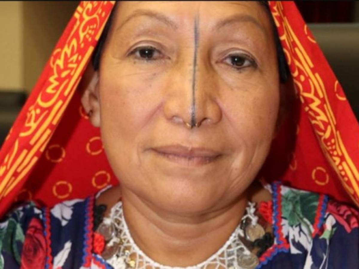 Petita Ayarza, líder indígena panameña que rompe esquemas
