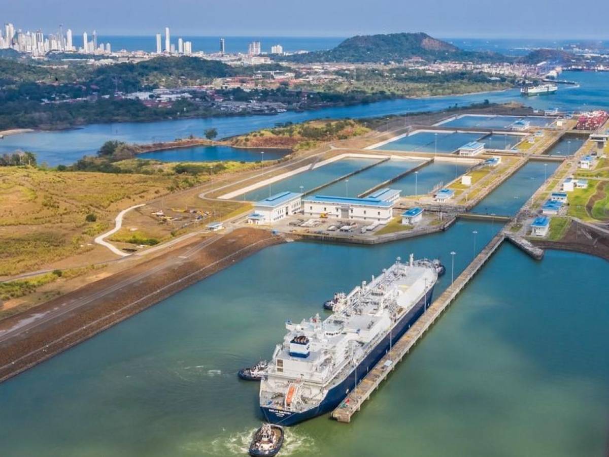 Canal de Panamá mantiene buen ritmo