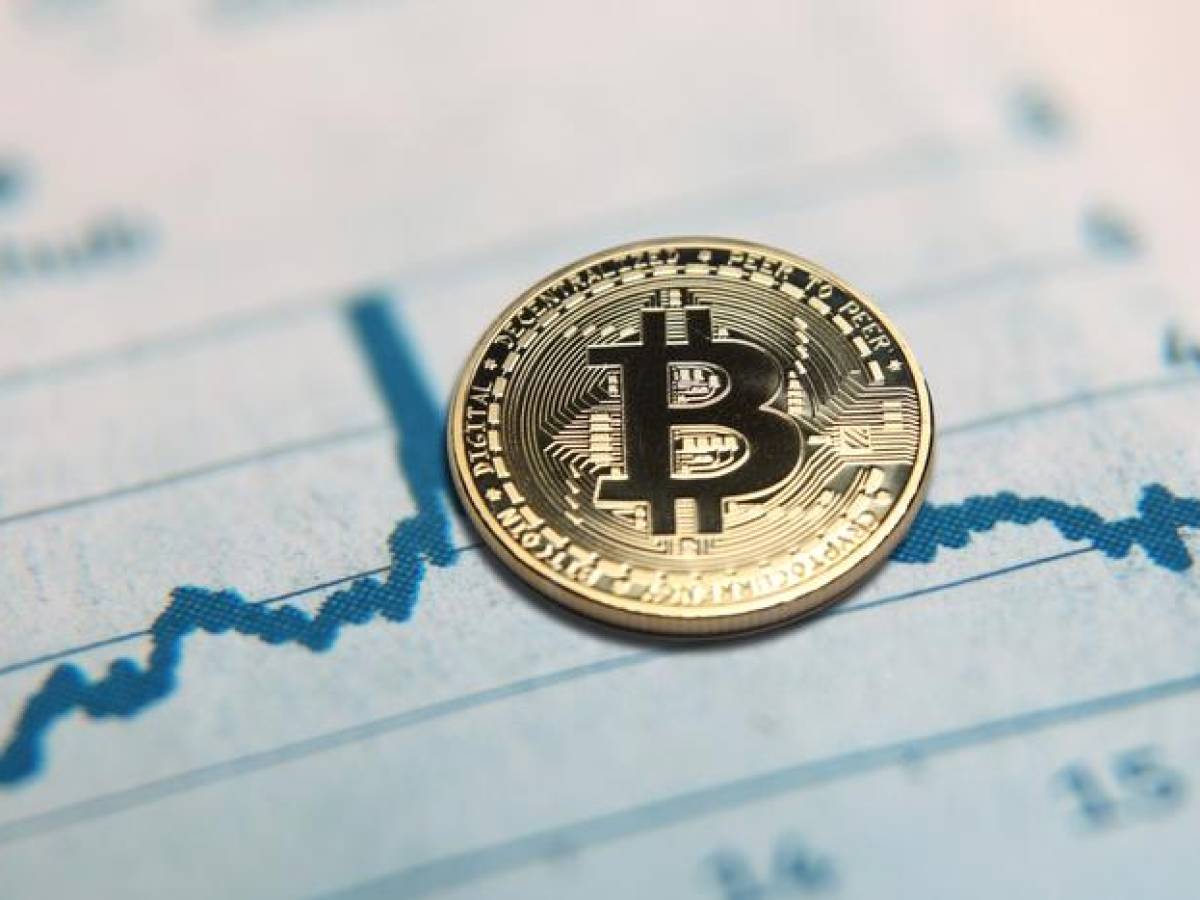 Precio del bitcoin cayó 14 % en una semana en medio de temores por la FED