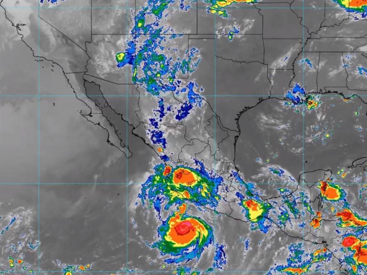 Bonnie se convierte en ‘gran huracán’ y se aleja de costas del Pacífico mexicano