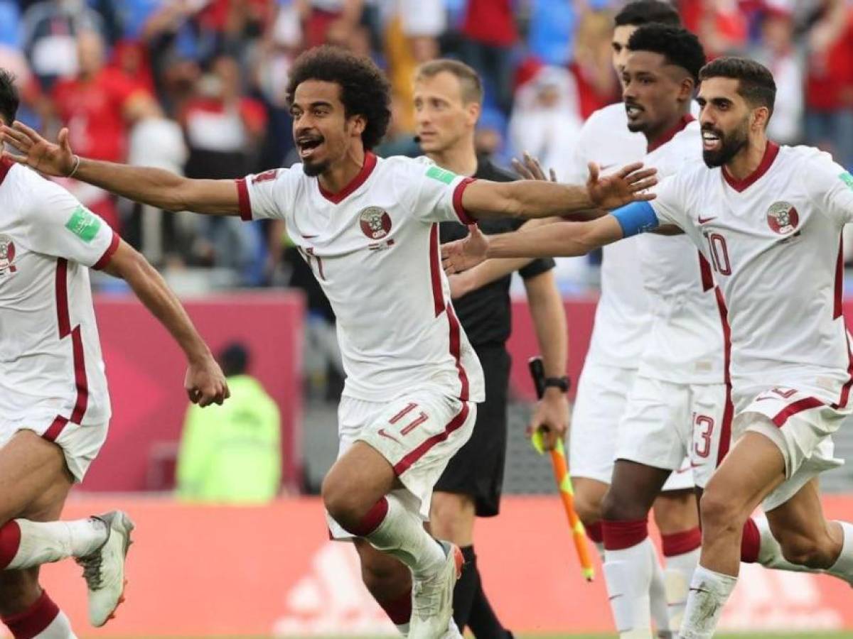 Tras cuatro meses de preparación a puerta cerrada, la selección de Qatar ante su primer test