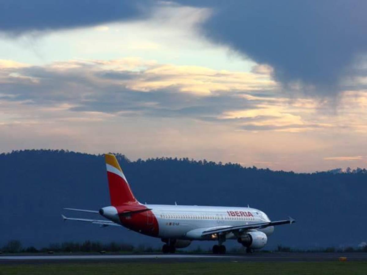 Iberia recupera su vuelo diario con El Salvador en 2023
