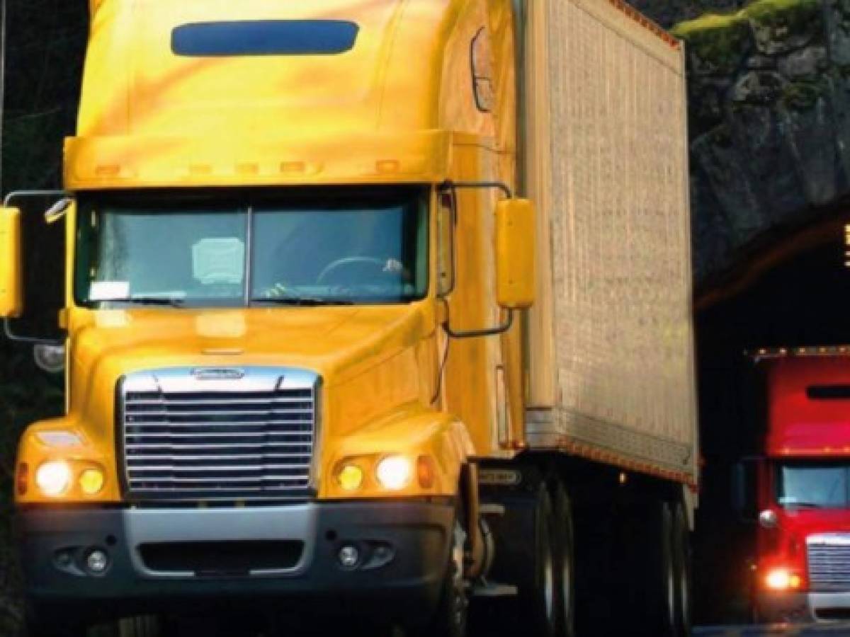 Critican a Costa Rica por restringir paso de camiones de carga