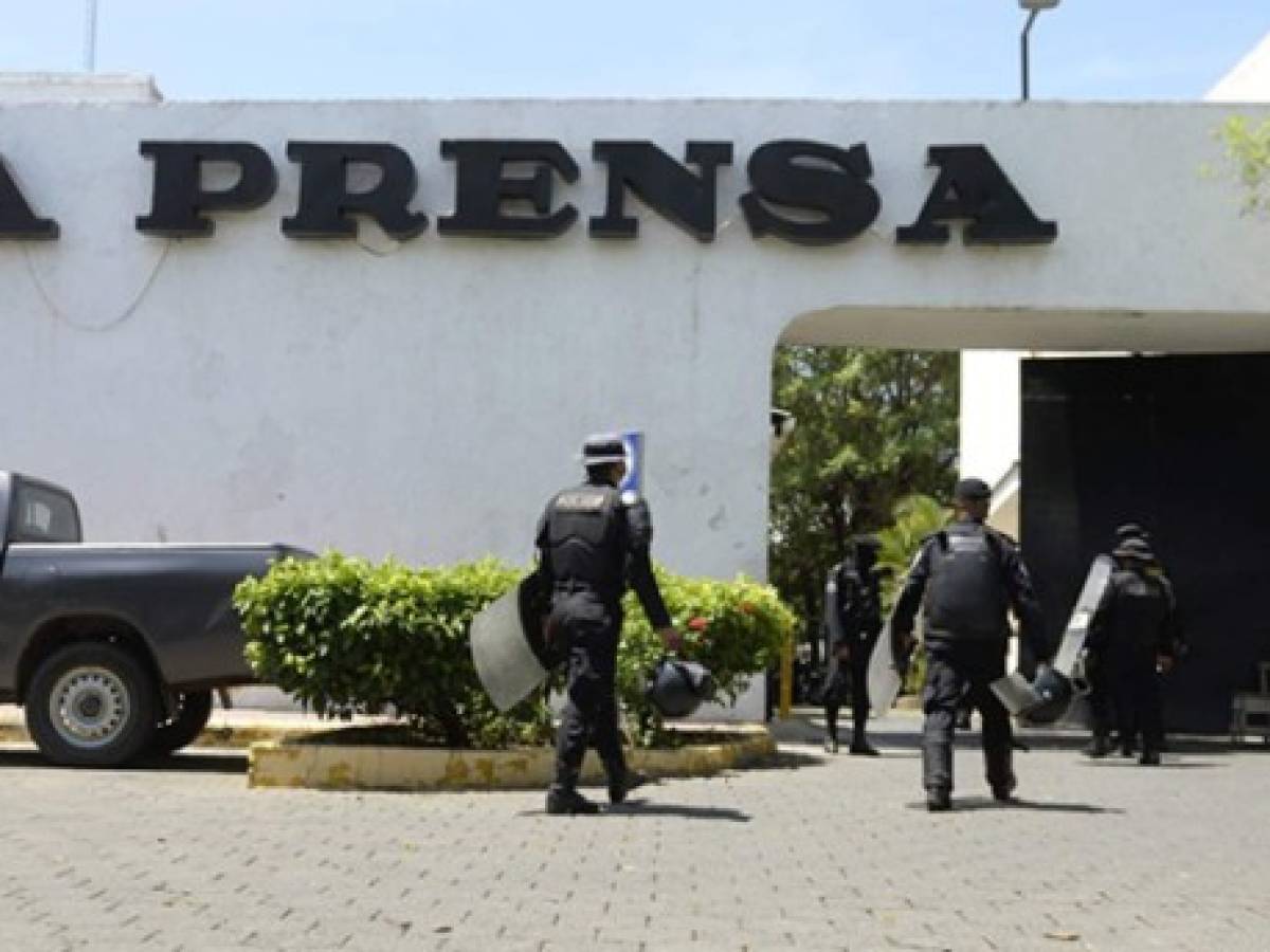 Nicaragua: Policía se toma LA PRENSA por supuestos delitos de lavado de dinero